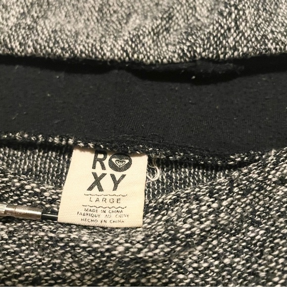 Roxy Hoodie Shirt Size Large Scuba 3 Button Neck Zip Pockets - Picture 4 of 16